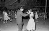 Societat. Ball a la plaça. Finals dècada 1940.