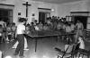 Societat. Torneig de ping pong al saló parroquial. Principis dècada 1970.