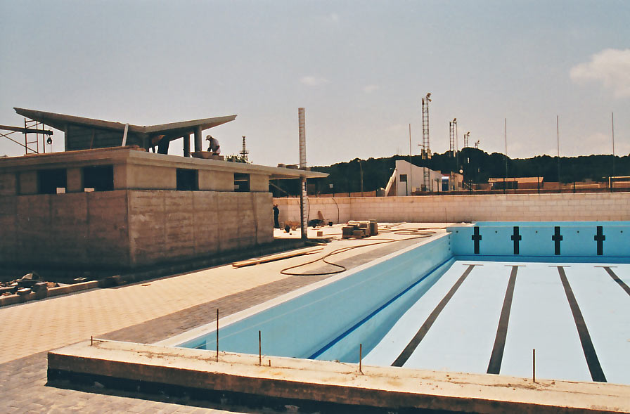 Construcció piscines municipals. Any 2001.