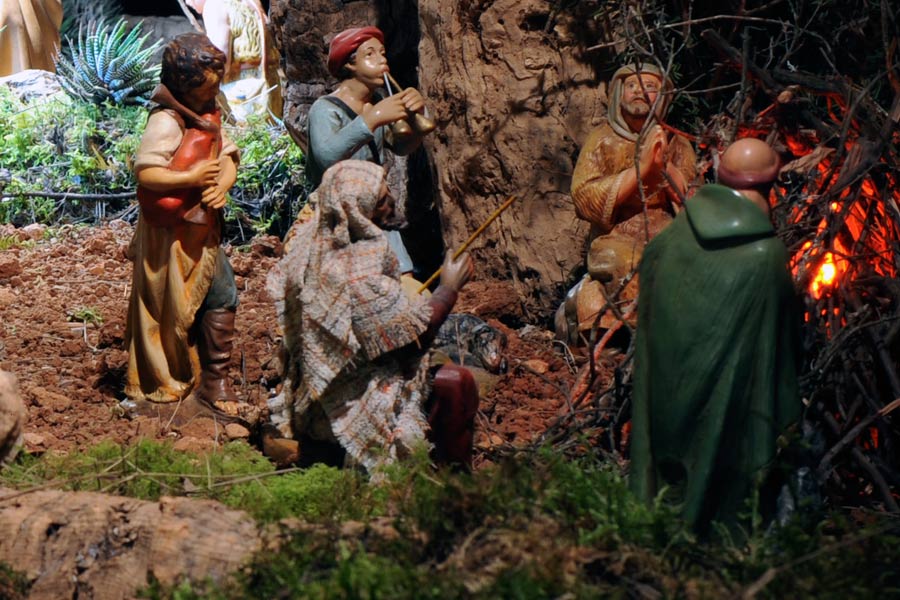 Belenes. Belén de Rafel Trobat ´Pau` expuesto por Navidad de 2013 en la iglesia de Algaida.